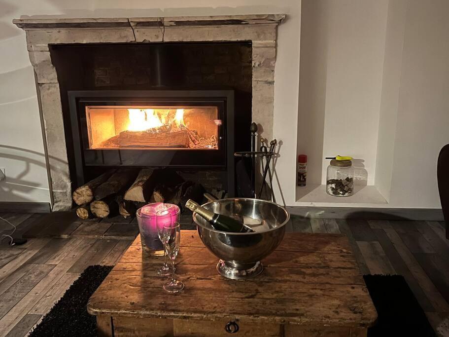 Cottage Cocooning Romantique Avec Jaccuzzi Prive Ancinnes Eksteriør billede